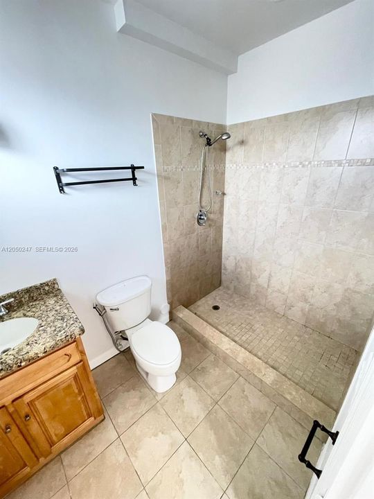 For Rent: $2,800 (3 beds, 2 baths, 1580 Square Feet)