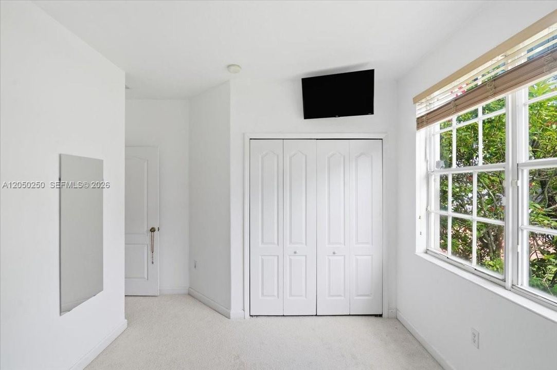 For Sale: $795,000 (4 beds, 2 baths, 2289 Square Feet)