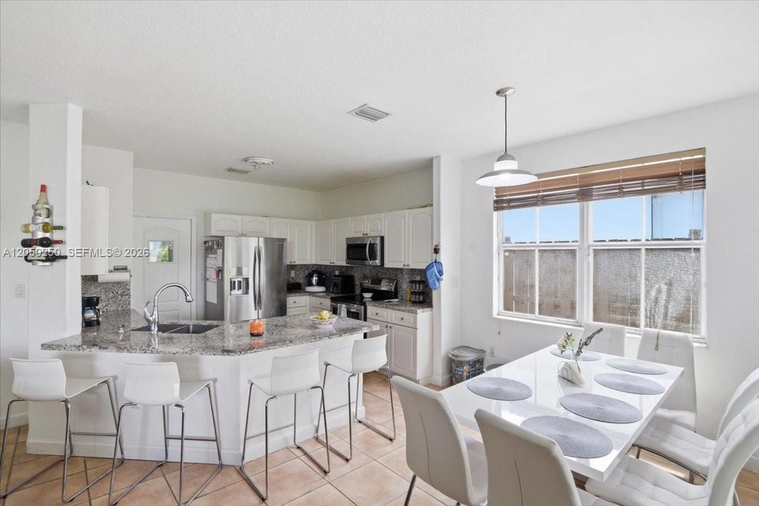 For Sale: $795,000 (4 beds, 2 baths, 2289 Square Feet)