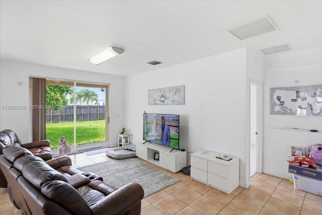 For Sale: $795,000 (4 beds, 2 baths, 2289 Square Feet)
