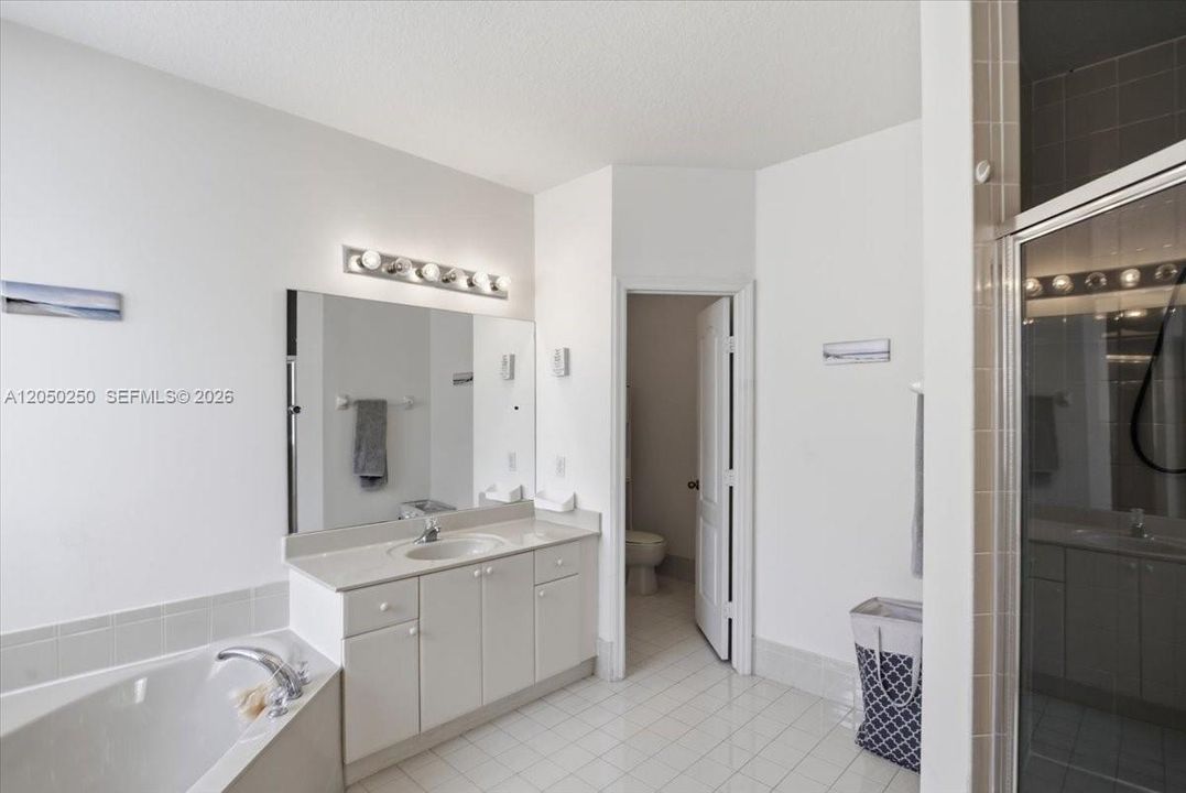 For Sale: $795,000 (4 beds, 2 baths, 2289 Square Feet)
