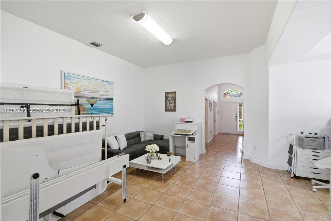 For Sale: $795,000 (4 beds, 2 baths, 2289 Square Feet)