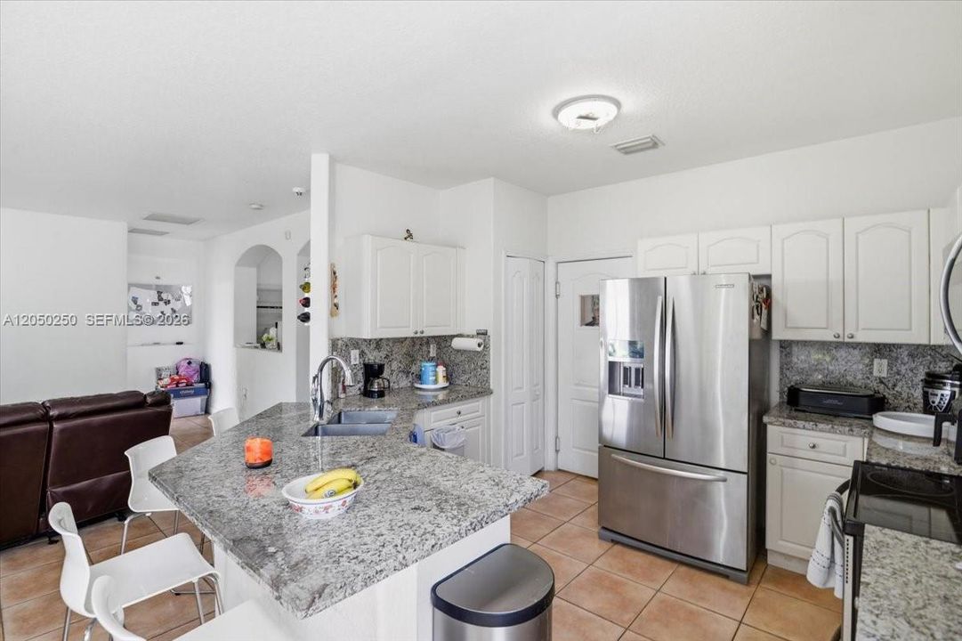 For Sale: $795,000 (4 beds, 2 baths, 2289 Square Feet)