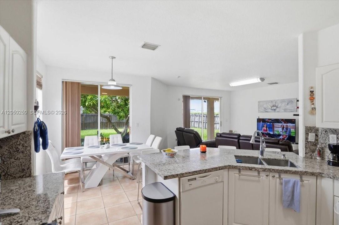 For Sale: $795,000 (4 beds, 2 baths, 2289 Square Feet)