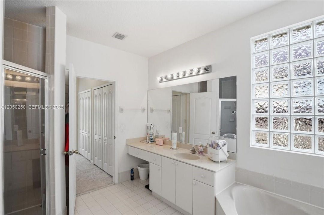 For Sale: $795,000 (4 beds, 2 baths, 2289 Square Feet)