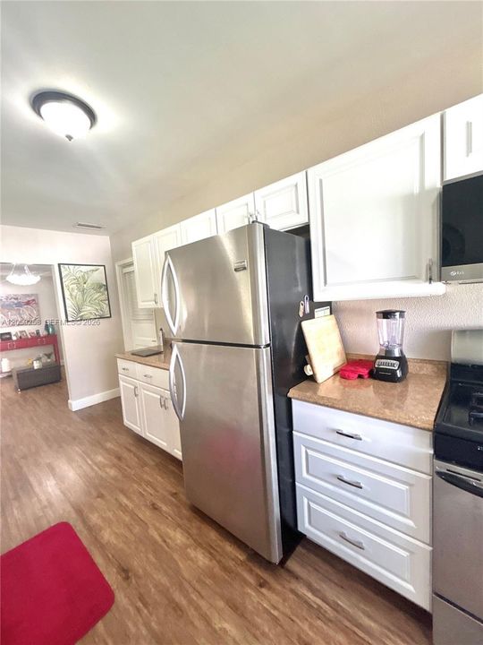 For Rent: $3,500 (2 beds, 2 baths, 1448 Square Feet)