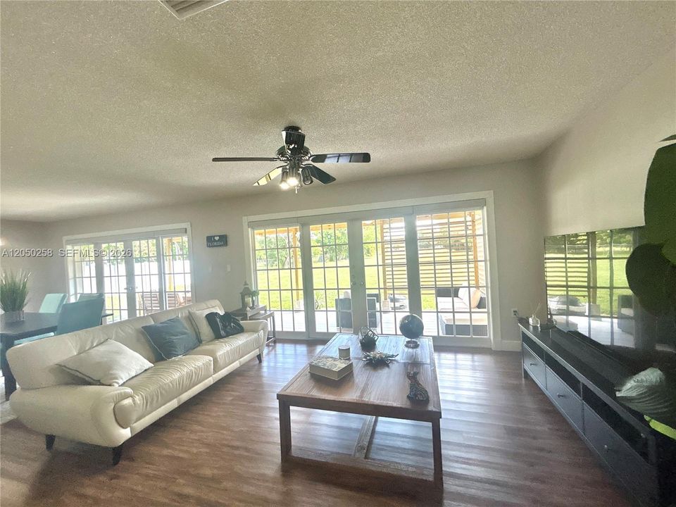 For Rent: $3,500 (2 beds, 2 baths, 1448 Square Feet)
