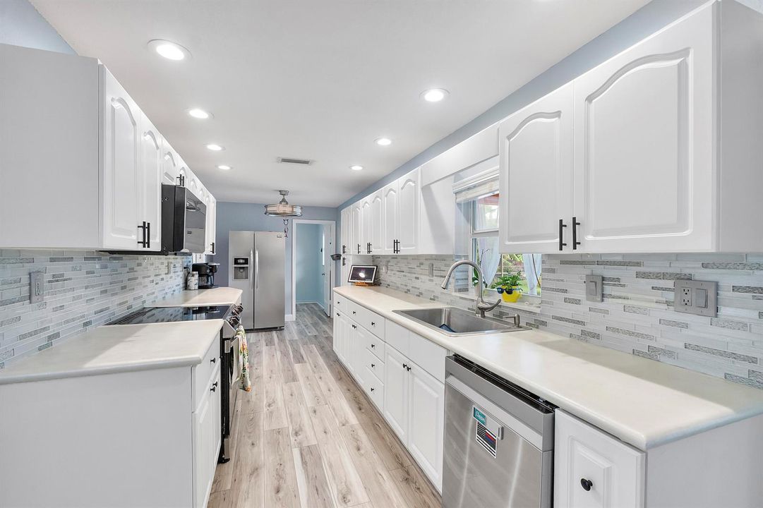 10625 Nw 37th St_035