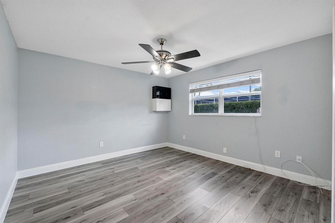 10625 Nw 37th St_017