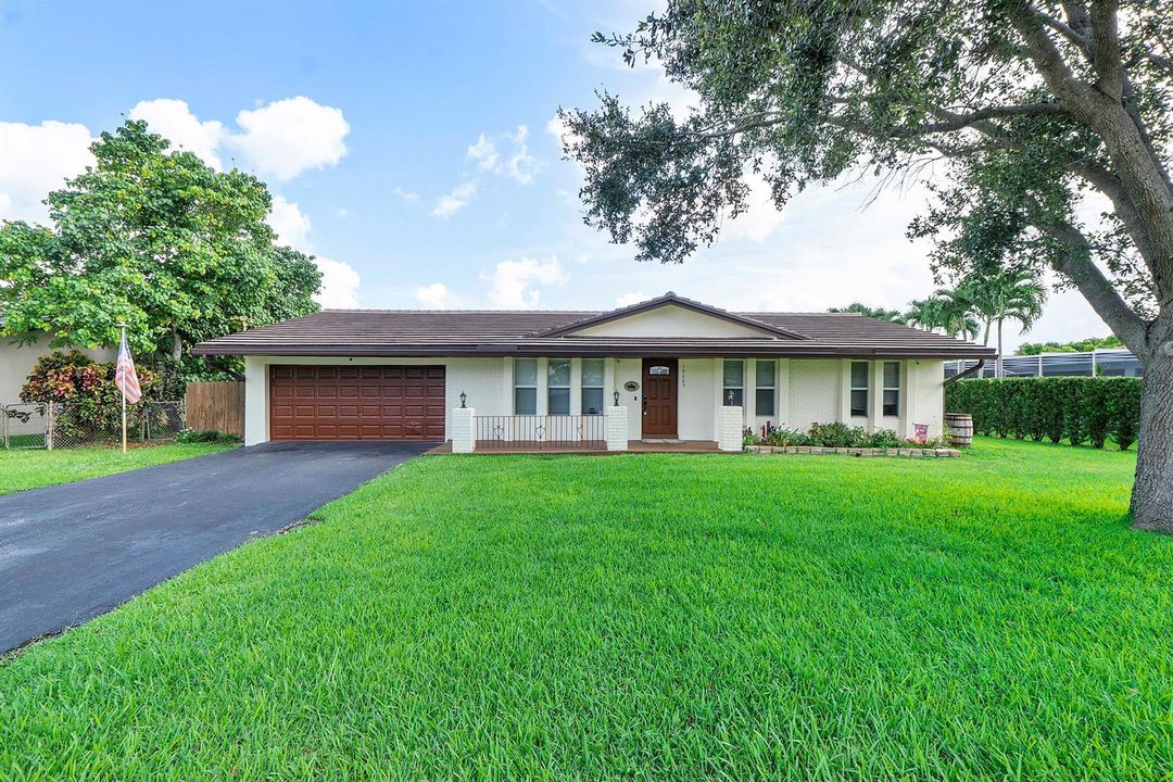 10625 Nw 37th St_059