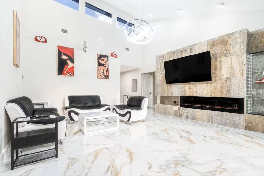 Living room 1