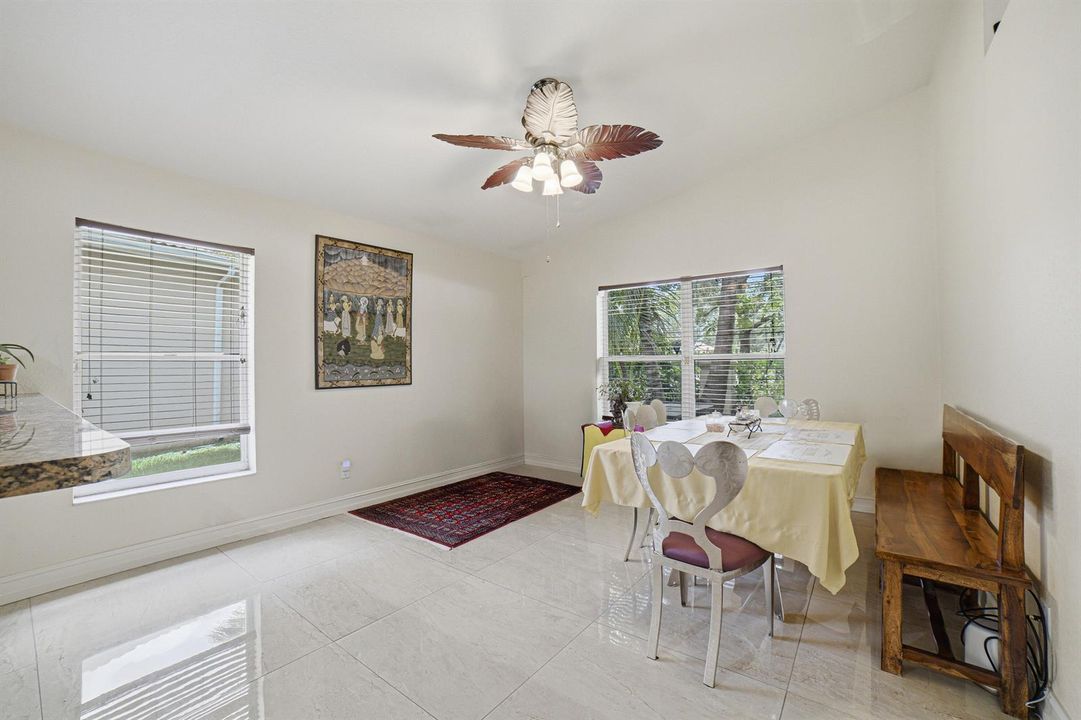 13Dining Area