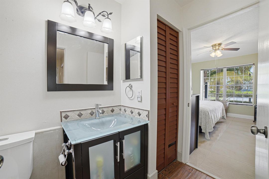4Bathroom