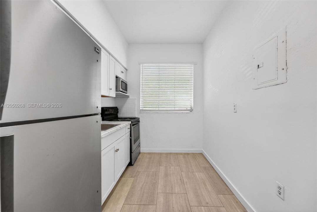 For Rent: $1,675 (0 beds, 1 baths, 500 Square Feet)