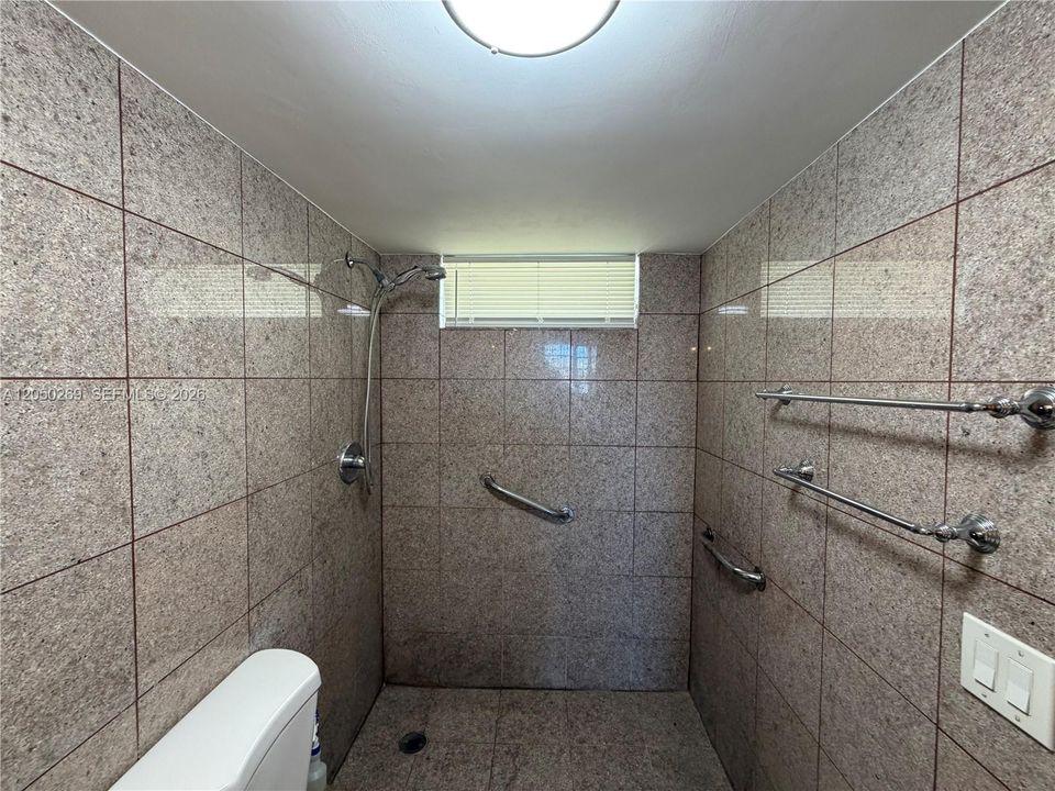 В аренду: $1,800 (1 спален, 1 ванн, 763 Квадратных фут)