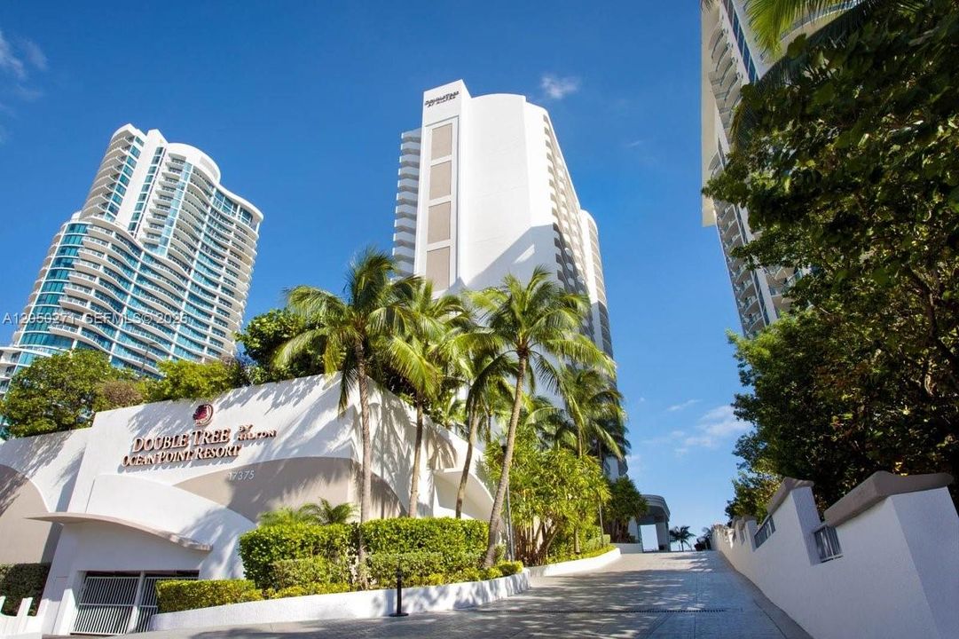 For Sale: $420,000 (1 beds, 1 baths, 960 Square Feet)