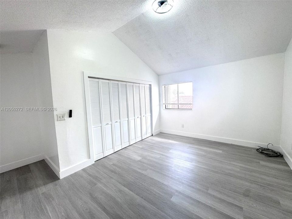 For Rent: $2,500 (3 beds, 2 baths, 972 Square Feet)