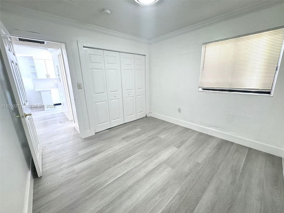 For Rent: $2,500 (3 beds, 2 baths, 972 Square Feet)