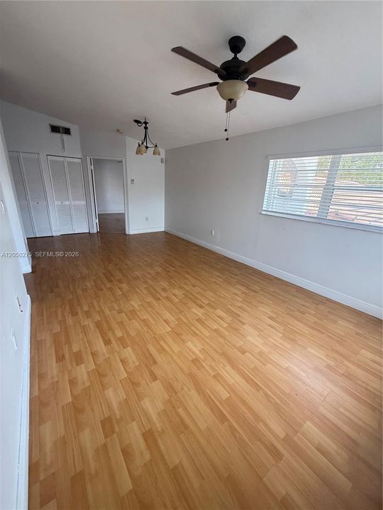 For Rent: $2,450 (2 beds, 2 baths, 880 Square Feet)