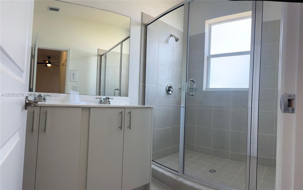 For Rent: $3,300 (3 beds, 2 baths, 1780 Square Feet)