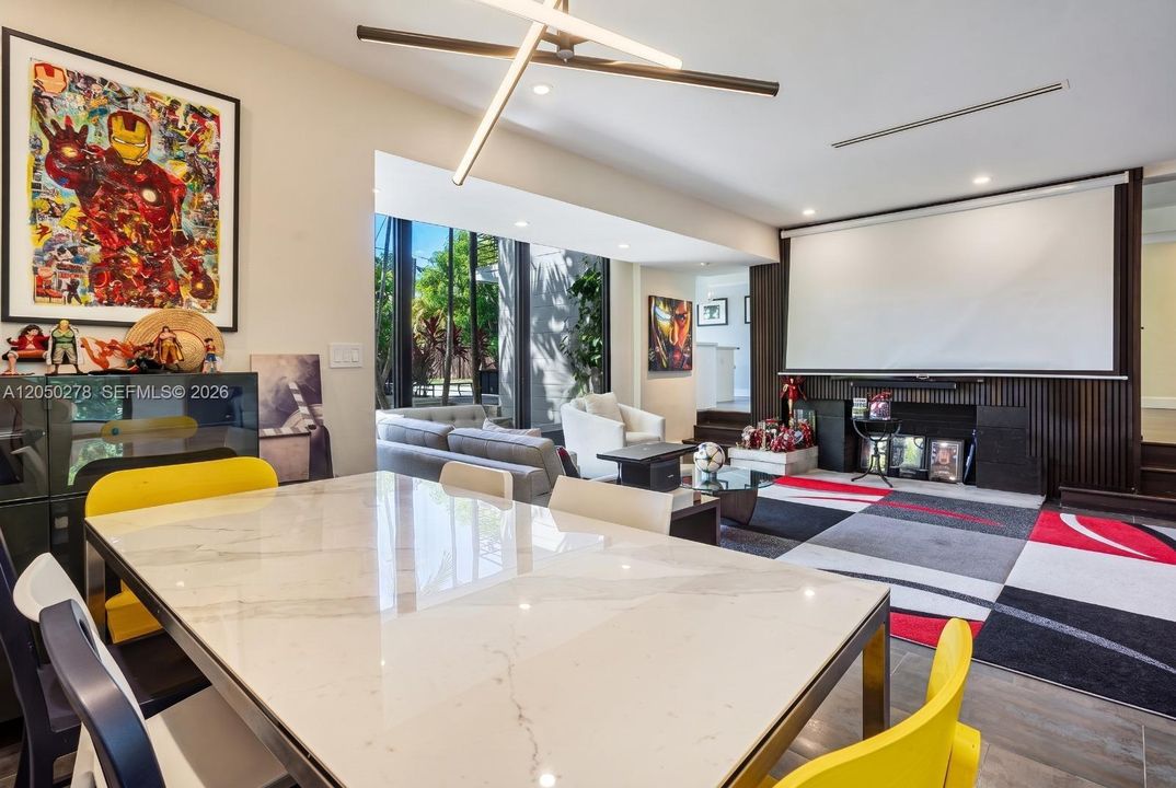 For Sale: $2,950,000 (3 beds, 2 baths, 2580 Square Feet)