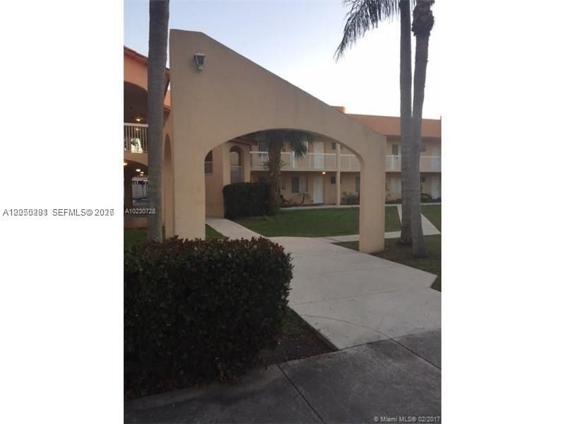 For Rent: $2,100 (2 beds, 2 baths, 850 Square Feet)