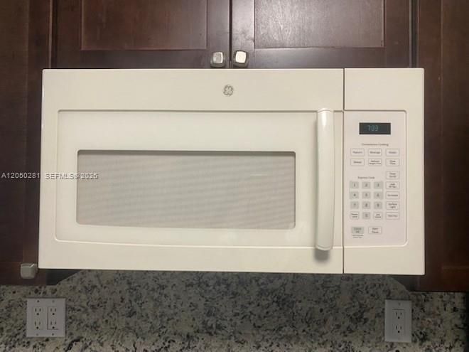 For Rent: $2,100 (2 beds, 2 baths, 850 Square Feet)