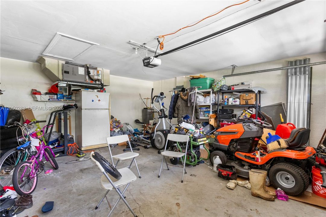 For Sale: $265,000 (3 beds, 2 baths, 1422 Square Feet)