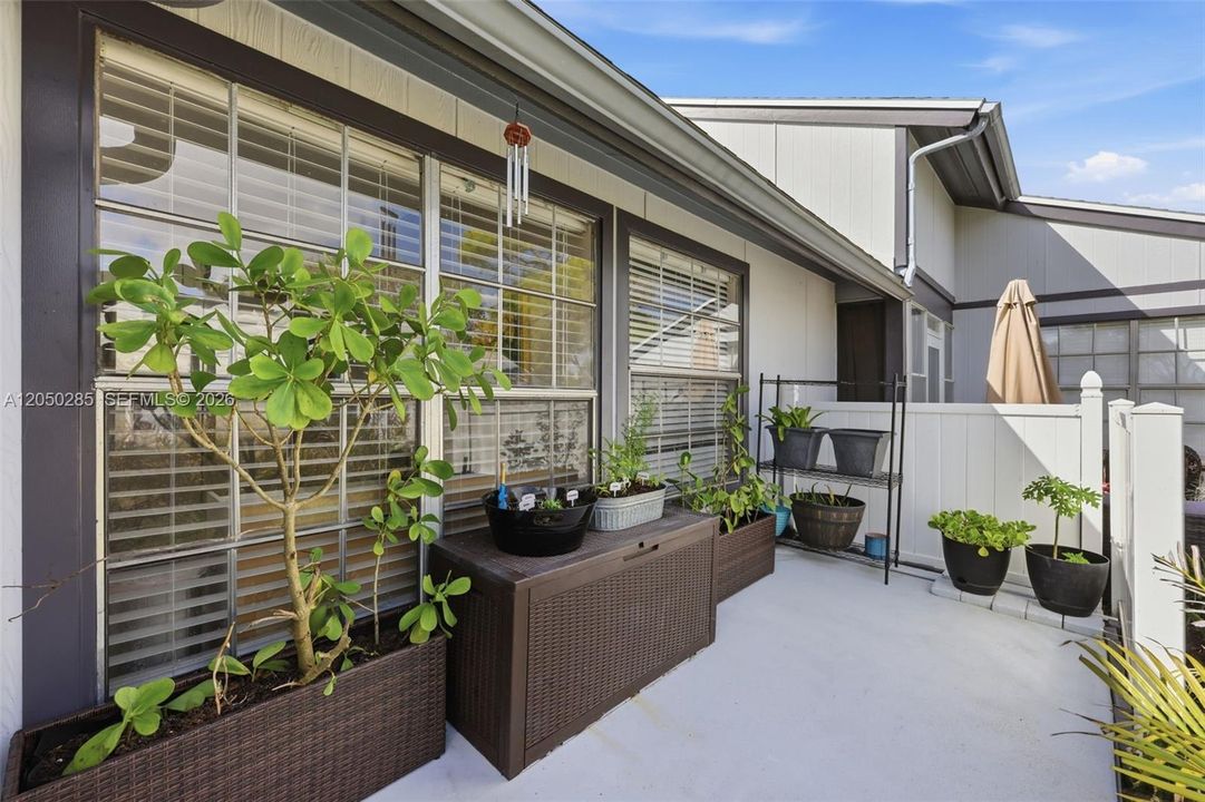 En Venta: $163,500 (2 camas, 2 baños, 1004 Pies cuadrados)