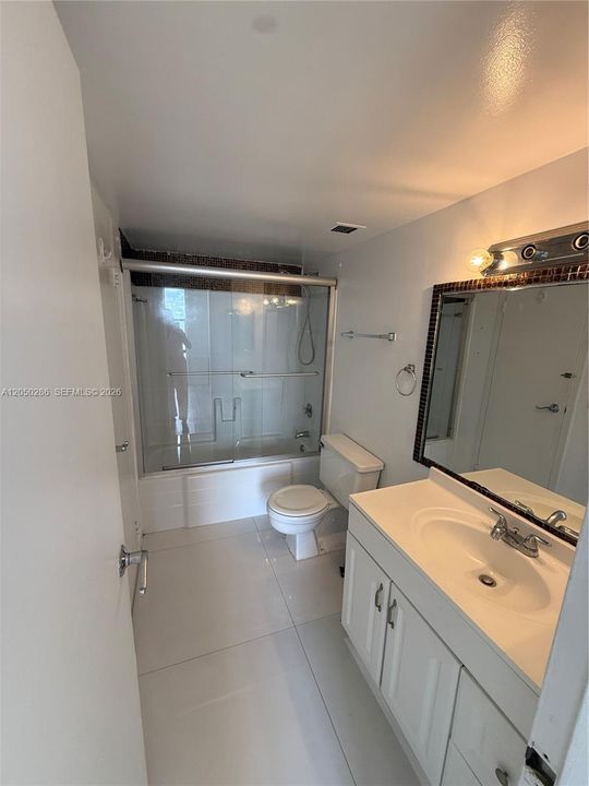 En Renta: $2,350 (2 camas, 2 baños, 900 Pies cuadrados)