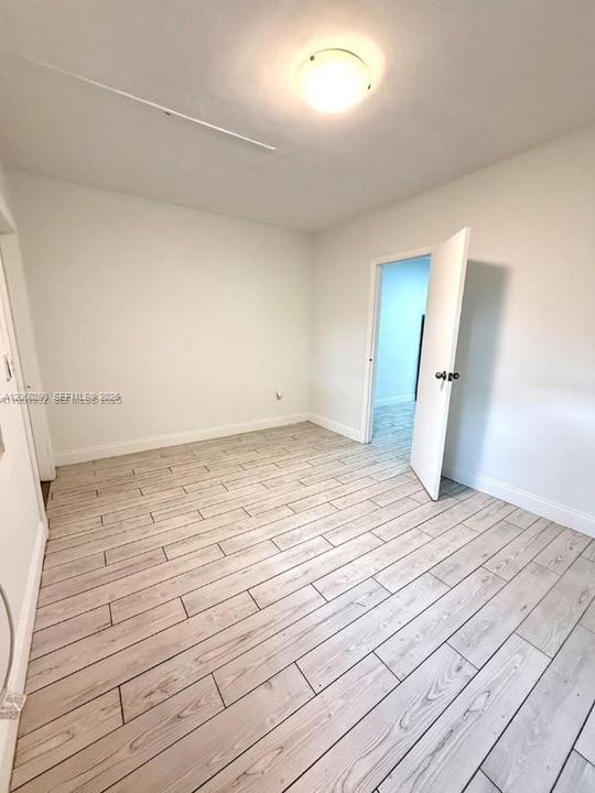 For Rent: $1,450 (1 beds, 1 baths, 450 Square Feet)
