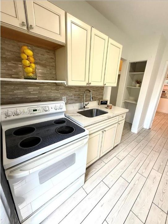 For Rent: $1,450 (1 beds, 1 baths, 450 Square Feet)