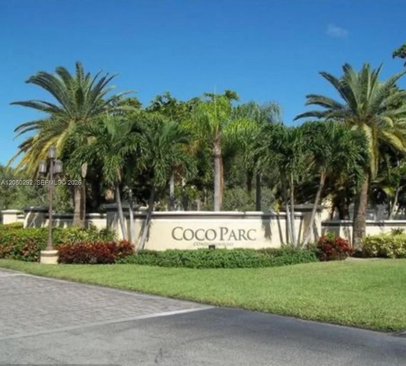 For Rent: $2,100 (2 beds, 2 baths, 975 Square Feet)