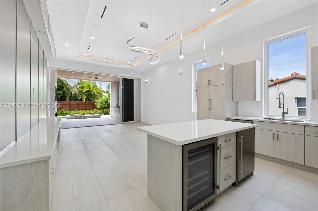 For Rent: $12,000 (5 beds, 5 baths, 2850 Square Feet)