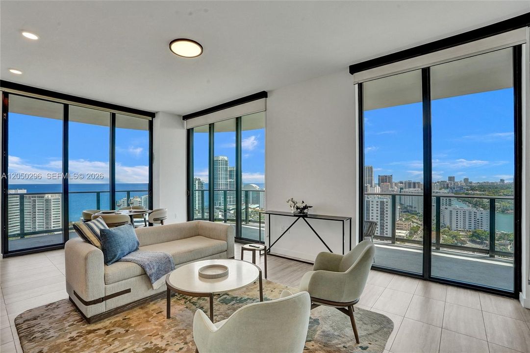 For Rent: $10,500 (2 beds, 2 baths, 995 Square Feet)