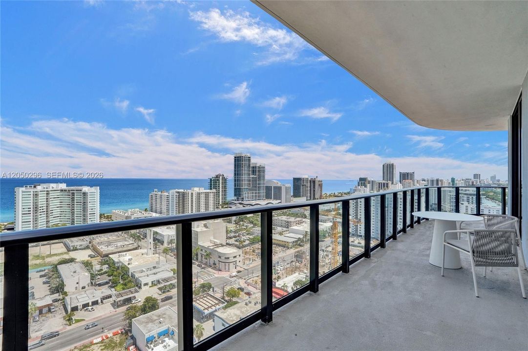 For Rent: $10,500 (2 beds, 2 baths, 995 Square Feet)