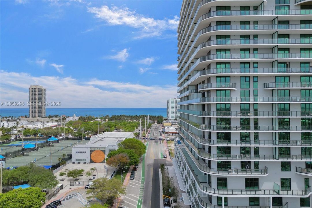 For Rent: $10,500 (2 beds, 2 baths, 995 Square Feet)