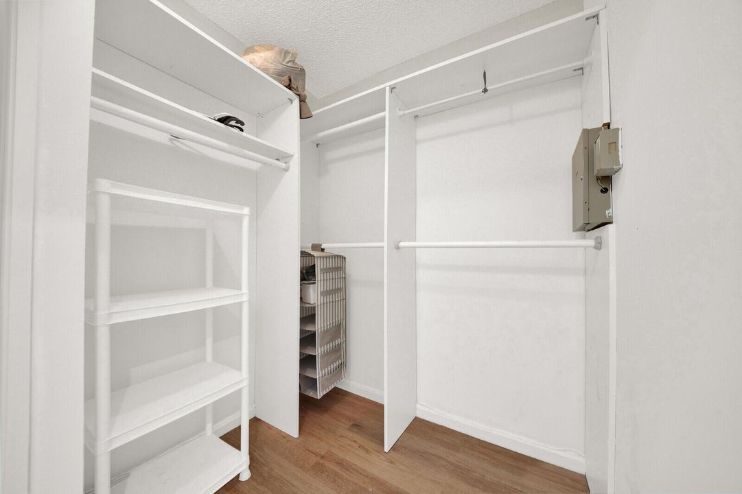 Walk in Closet