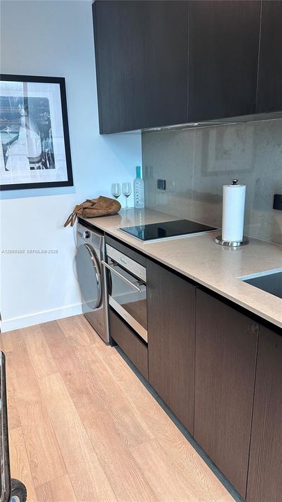 For Sale: $375,000 (0 beds, 1 baths, 275 Square Feet)