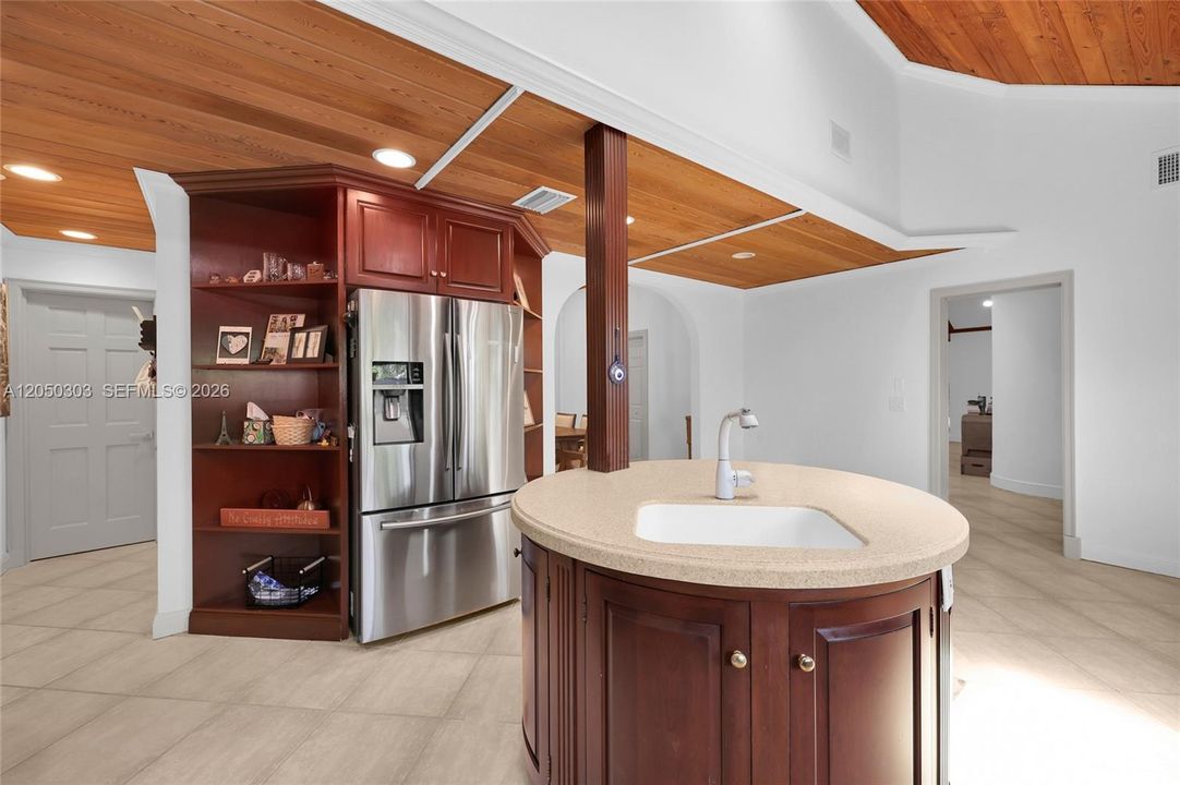 For Sale: $549,000 (4 beds, 3 baths, 1700 Square Feet)