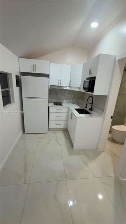 For Rent: $1,400 (1 beds, 1 baths, 0 Square Feet)