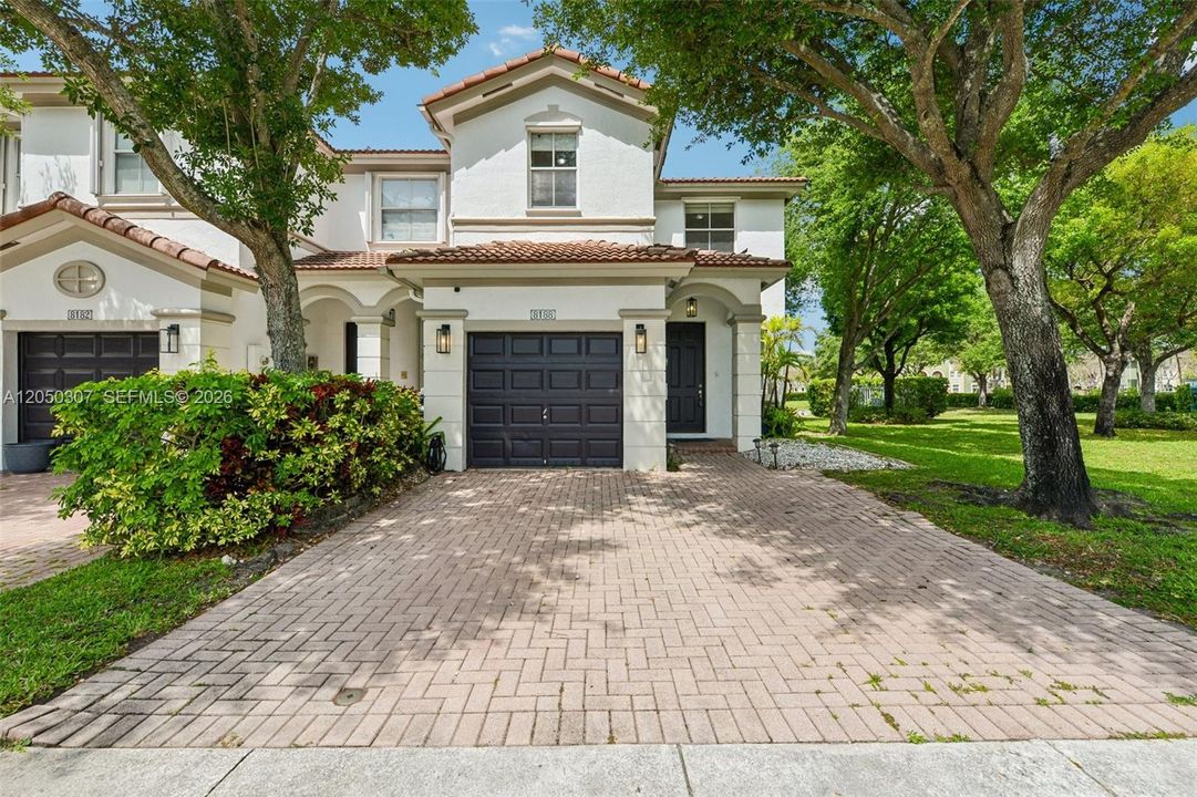 For Sale: $640,000 (3 beds, 2 baths, 1683 Square Feet)