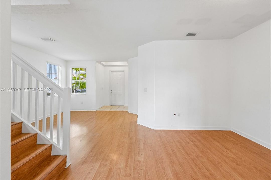 For Sale: $640,000 (3 beds, 2 baths, 1683 Square Feet)