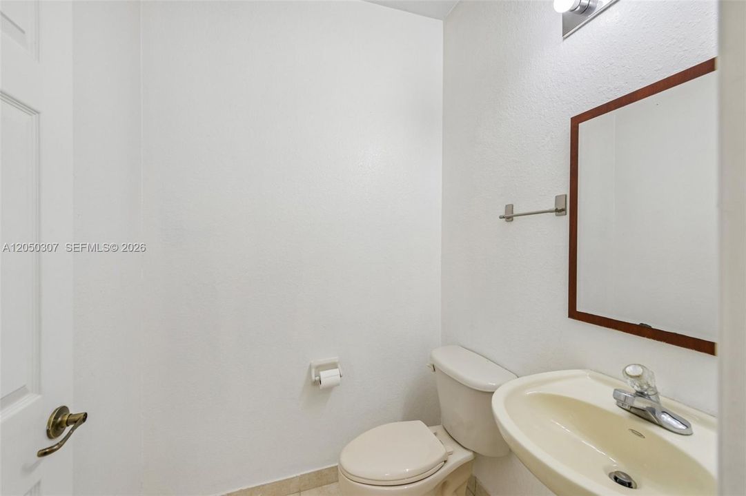 For Sale: $640,000 (3 beds, 2 baths, 1683 Square Feet)
