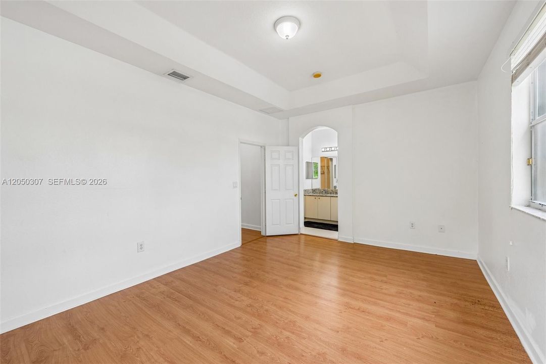 For Sale: $640,000 (3 beds, 2 baths, 1683 Square Feet)