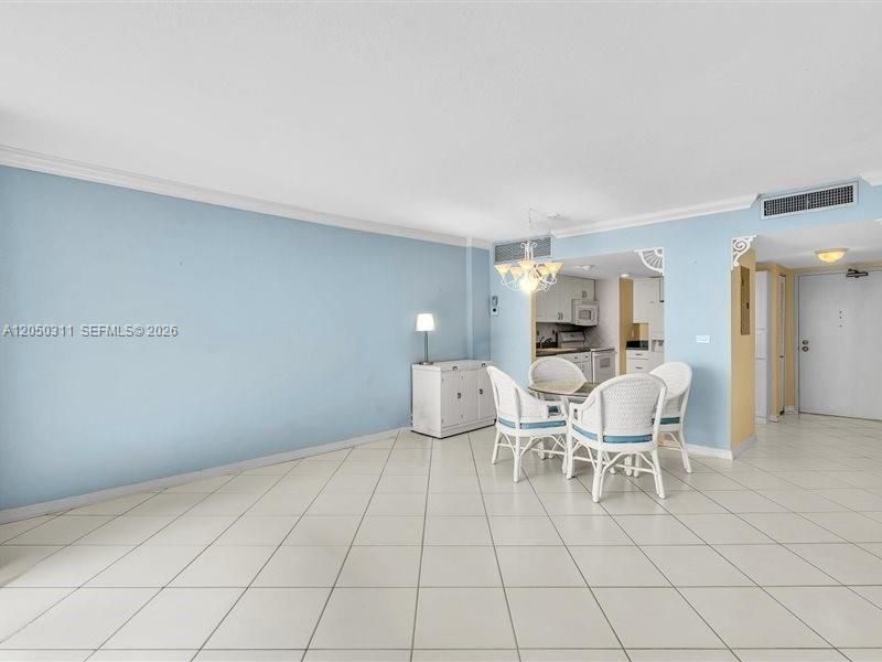 En Venta: $540,000 (1 camas, 2 baños, 857 Pies cuadrados)