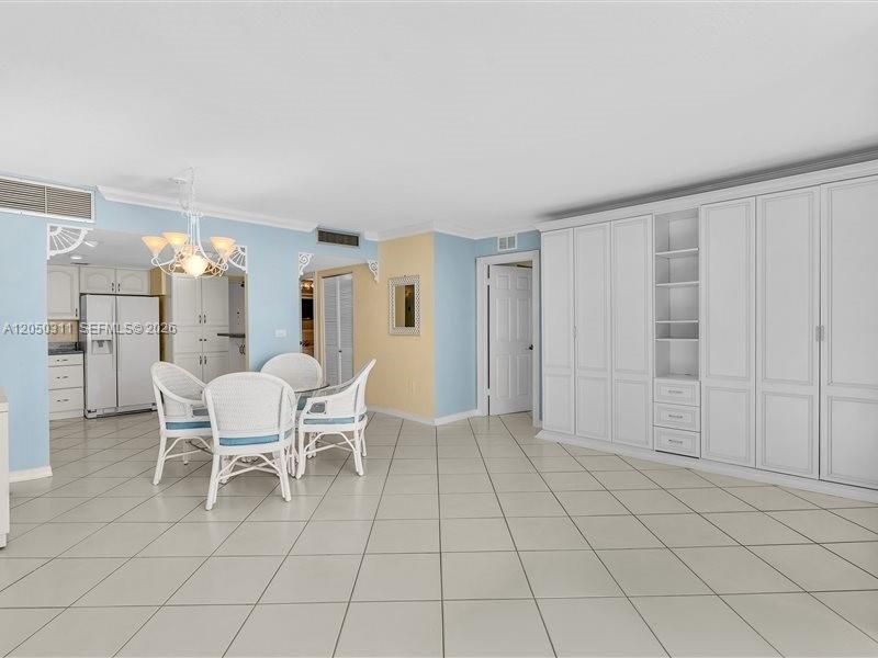En Venta: $540,000 (1 camas, 2 baños, 857 Pies cuadrados)