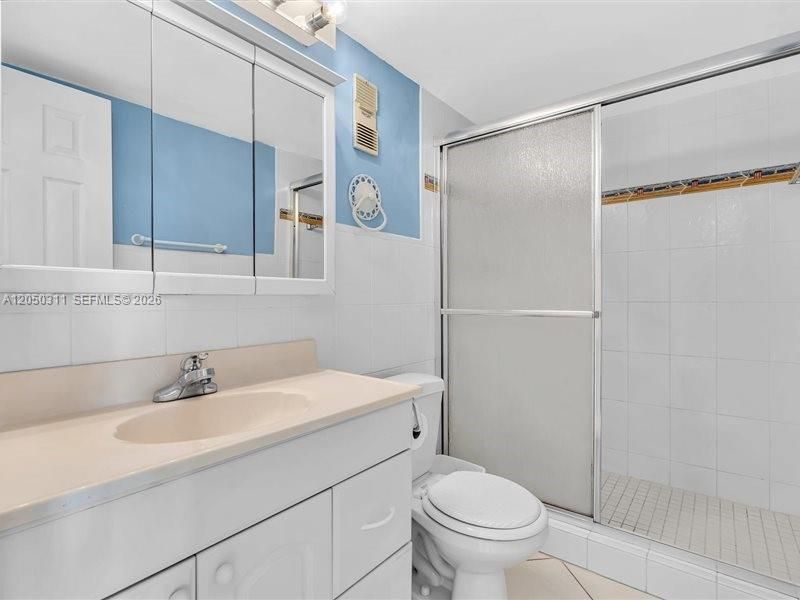 En Venta: $540,000 (1 camas, 2 baños, 857 Pies cuadrados)