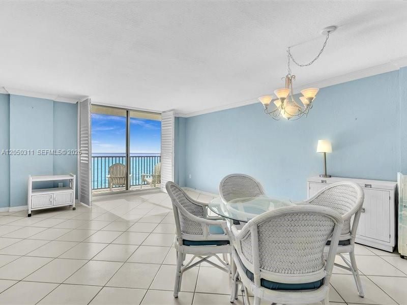 En Venta: $540,000 (1 camas, 2 baños, 857 Pies cuadrados)