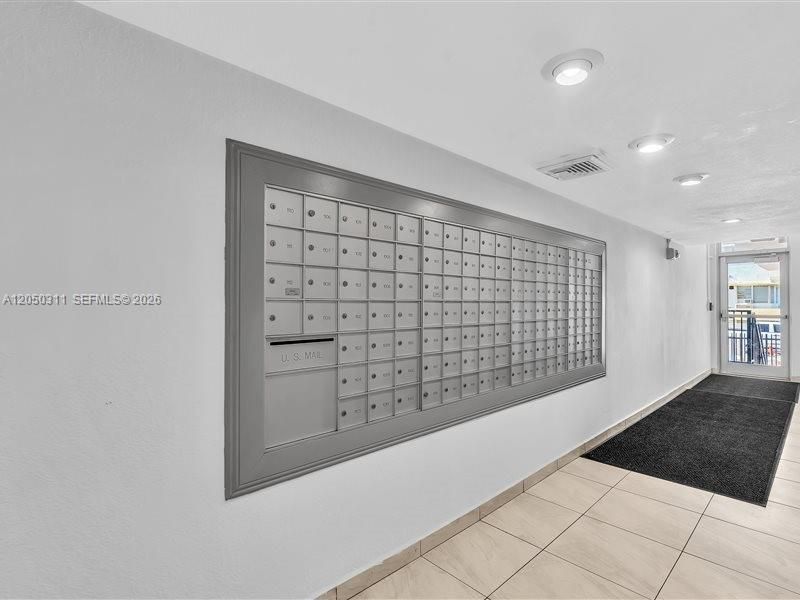 En Venta: $540,000 (1 camas, 2 baños, 857 Pies cuadrados)